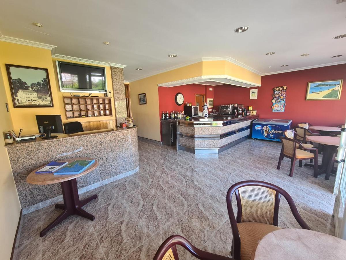 Hostal Playa Atlantica Hotel Louro Exterior photo