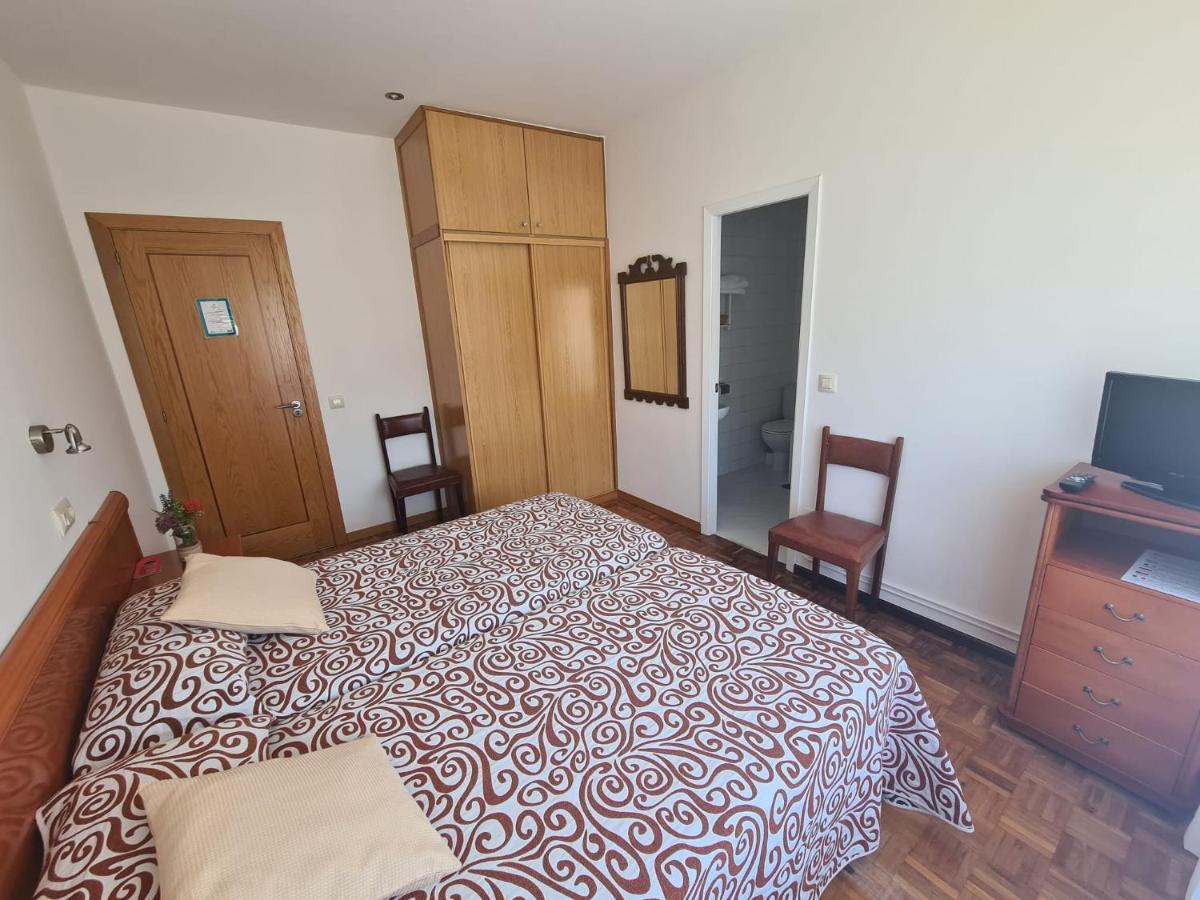 Hostal Playa Atlantica Hotel Louro Exterior photo