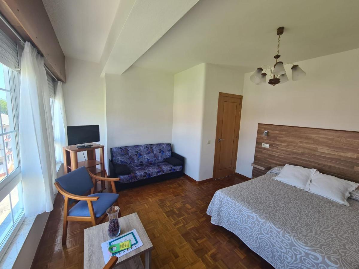 Hostal Playa Atlantica Hotel Louro Exterior photo