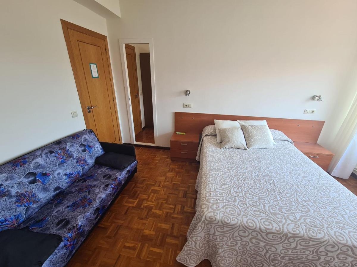 Hostal Playa Atlantica Hotel Louro Exterior photo
