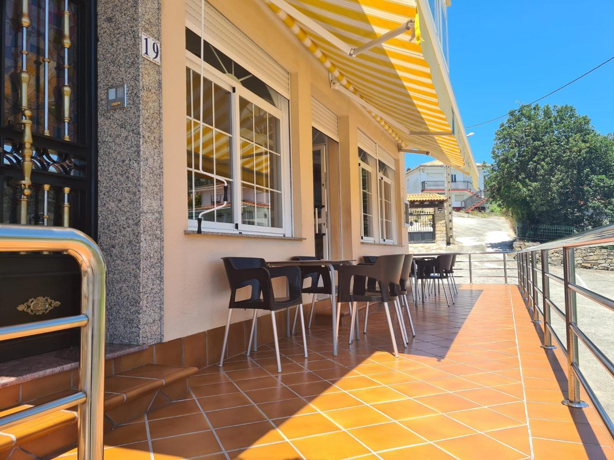 Hostal Playa Atlantica Hotel Louro Exterior photo